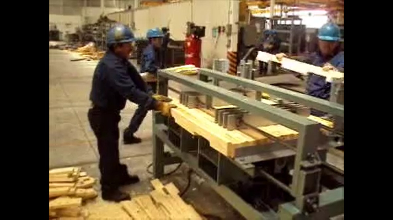 A2004581-木材切割机